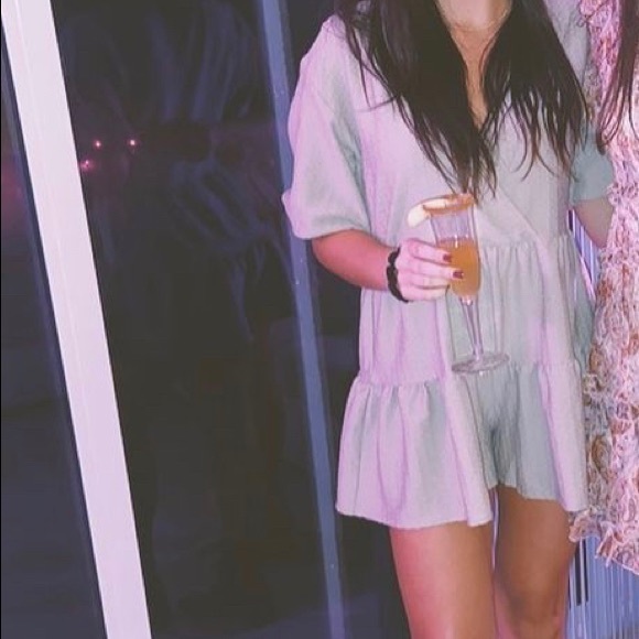 ASOS light green romper size US 4 - Picture 3 of 3